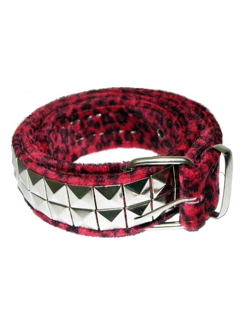 Fellgürtel mit Pyramiden Nieten Leopard rot