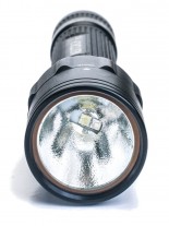 Nextorch P5G 800/200 Lumen LED Taschenlampe mit weiß/grüner DUAL-LED